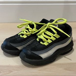 Nike toddler shoes